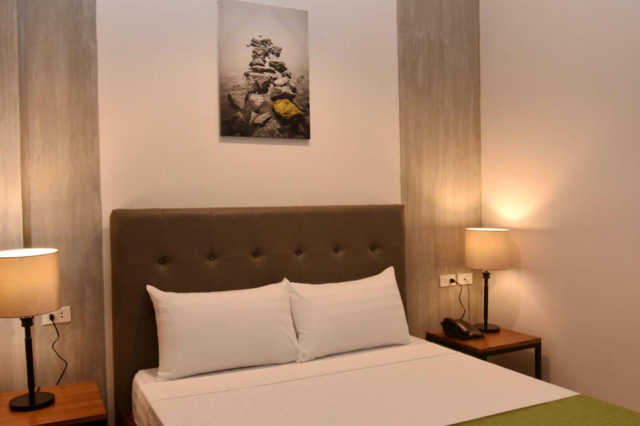 Andeo Suites Ángeles Extérieur photo
